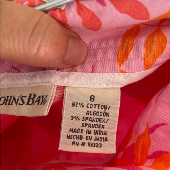 St. John’s Bay Pink Floral Leaf Skort Size 6/S - Picture 6 of 7